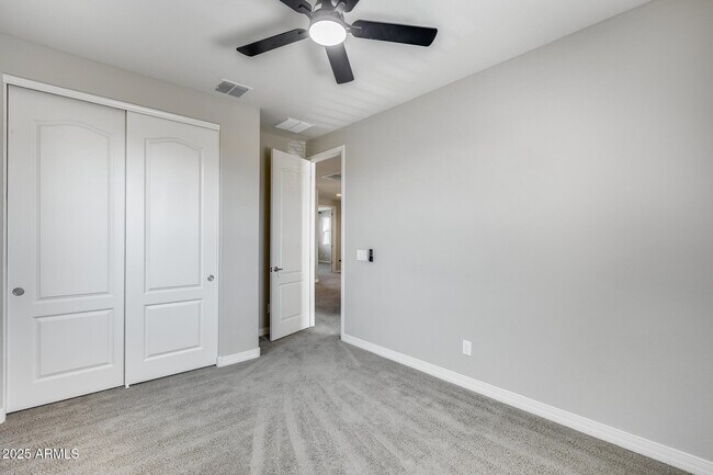 Building Photo - 9944 W Louise Dr