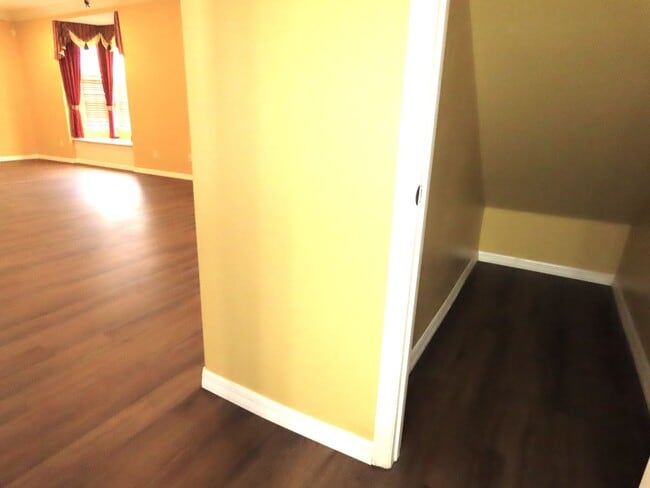 Building Photo - Two Story Townhome Clermont Yacht Club