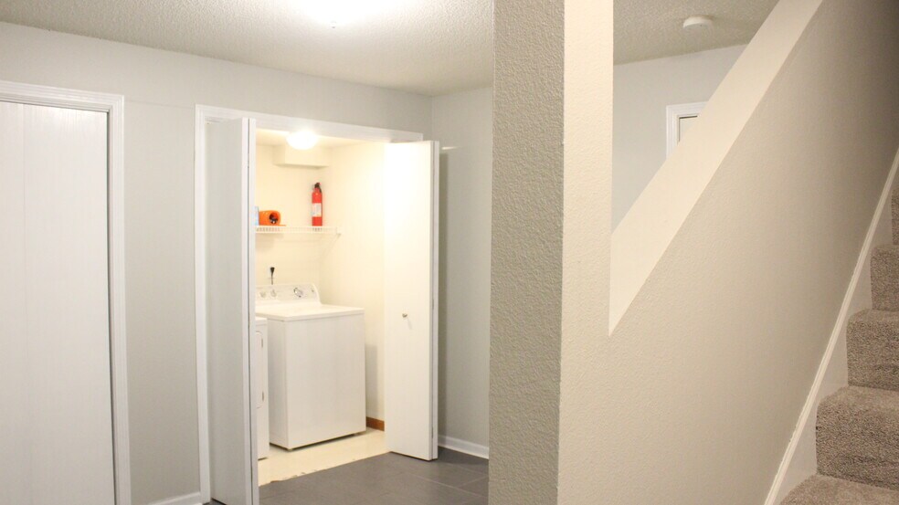 Building Photo - 1506 McKinley Pl