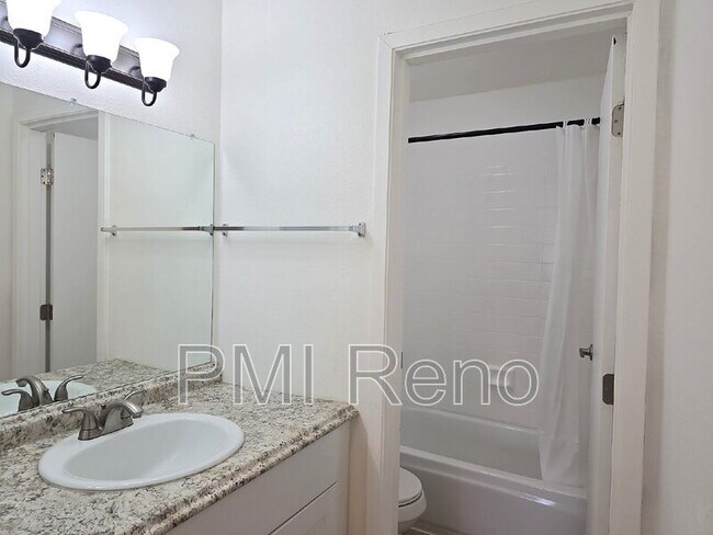Building Photo - 2750 Plumas St