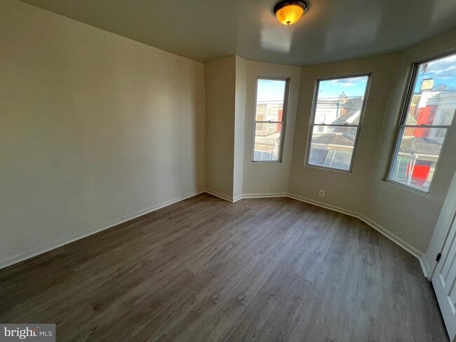 Building Photo - 258 S Cecil St