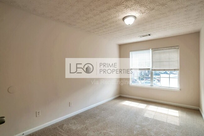 Building Photo - 2842 Vining Ridge Terrace