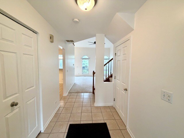 Building Photo - 627 Cobblestone Ct