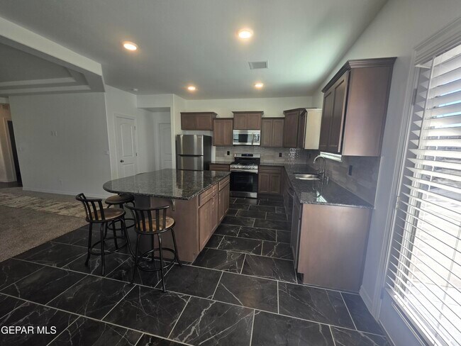 Building Photo - 4889 Christian Azcarate St