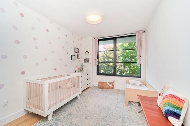 Building Photo - 2 bedroom in BROOKLYN NY 11230