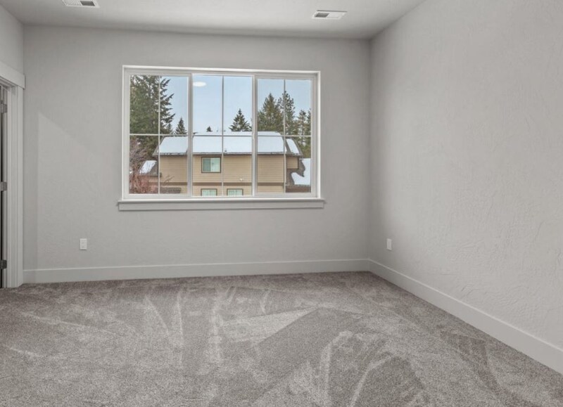 Building Photo - 1007 W Grove Way