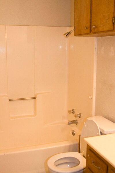 Building Photo - 111 Willow Ln