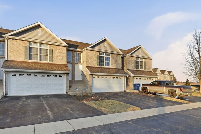 Building Photo - 1275 Penny Ln