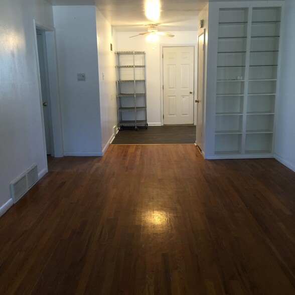Building Photo - 1810 Hyview Dr.