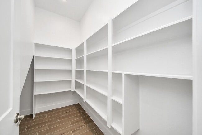 Building Photo - 25026 Midnight Willow Dr
