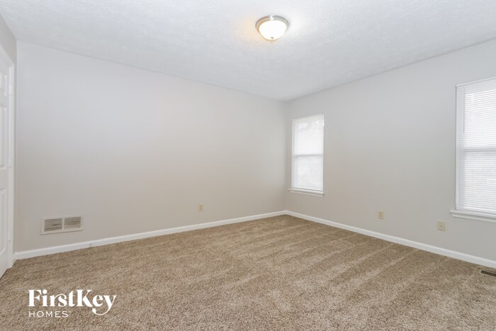 Building Photo - 8442 Glendevon Ct