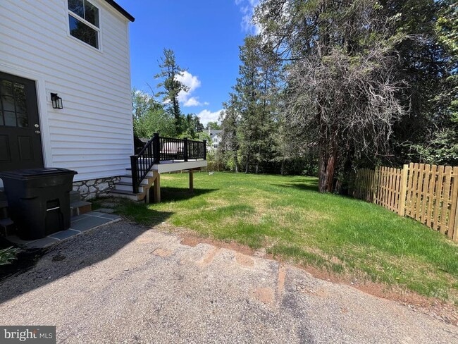 Building Photo - 625 Conestoga Rd