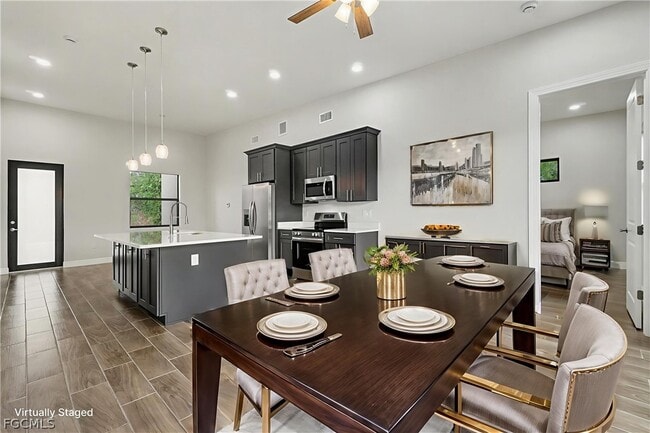 Building Photo - 3013 4th St SW