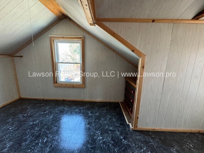 Building Photo - Charming Salem Cape Cod with Loft