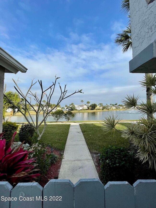 Building Photo - 1425 Malibu Cir NE