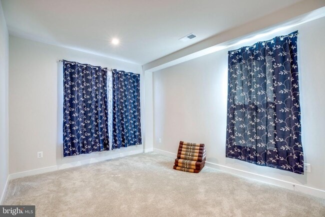 Building Photo - 4468 Sulford Ter