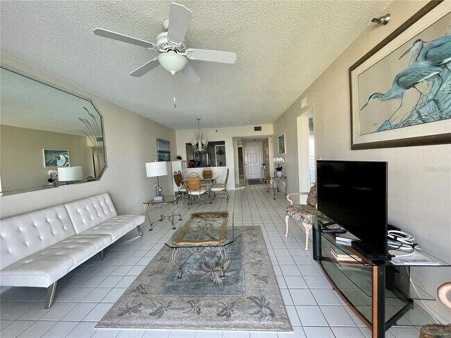 Building Photo - 7872 Sailboat Key Blvd S