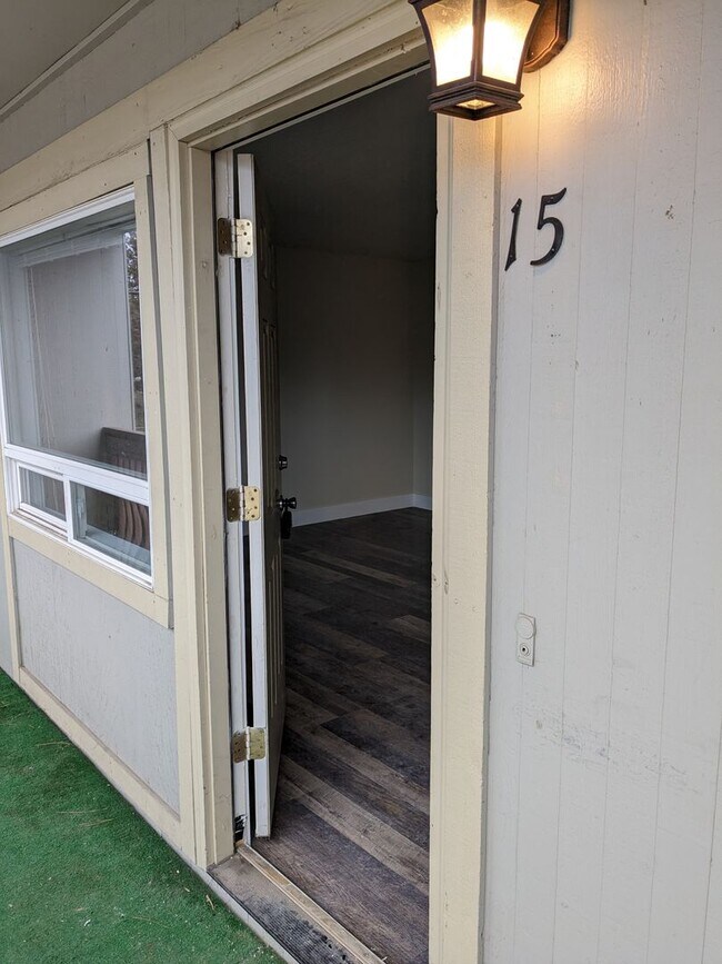 Building Photo - spacious 1-bedroom 1-bath with open floor plan for rent