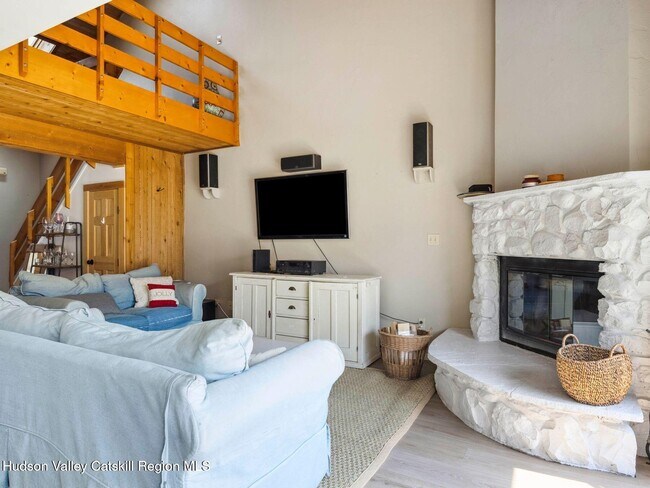 Building Photo - 53 Windham Mt Village