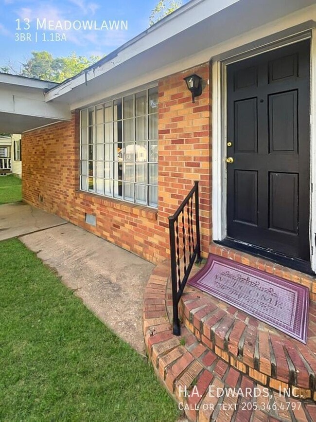 Building Photo - 13 Meadowlawn-