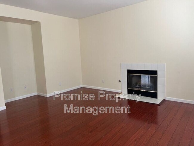 Building Photo - 2305 Bliss Cir