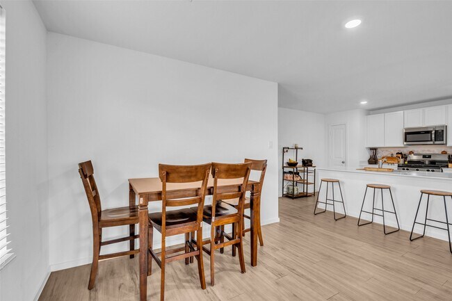 Building Photo - 9815 Bellwick Holw Ct