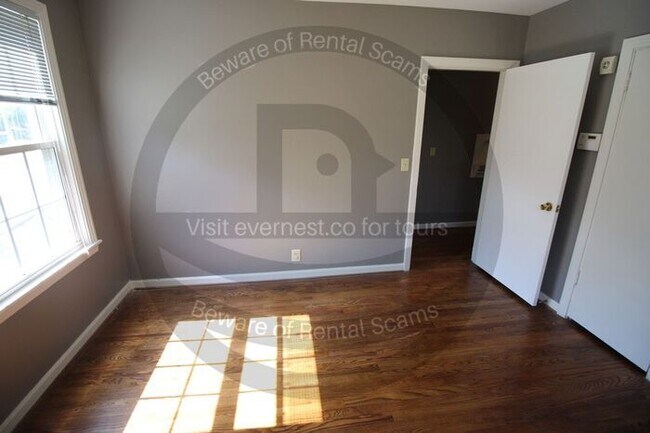 Building Photo - Amazing 3 bedroom house in Hillwood!