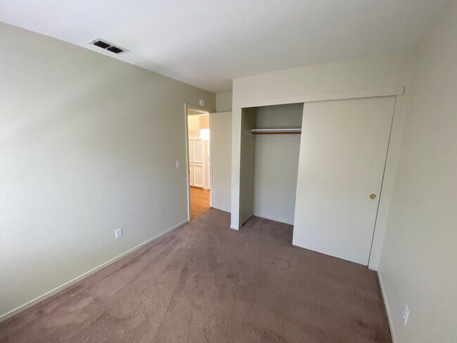 Building Photo - Cozy Single-Story in Quiet Antelope Neighborhood!