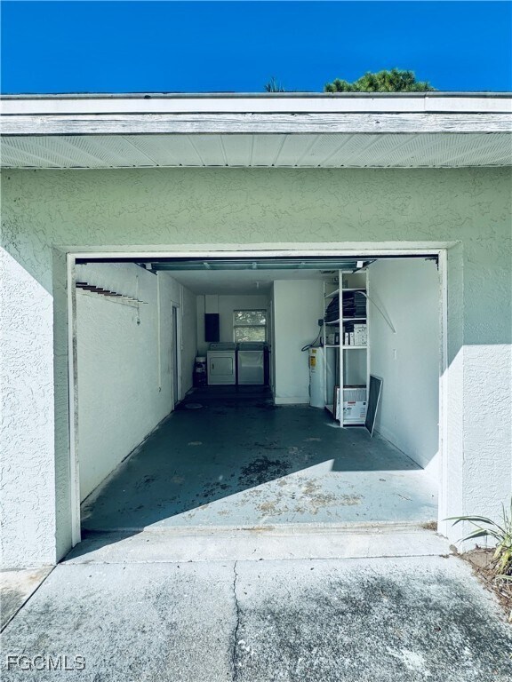 Building Photo - 13926 Matanzas Dr