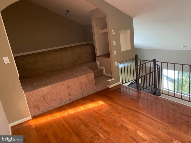 Building Photo - 18472 Bishopstone Ct