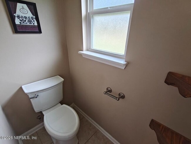 Building Photo - 4076 Everett Ave