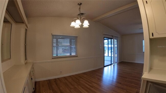 Building Photo - 2055 S Floral Ave