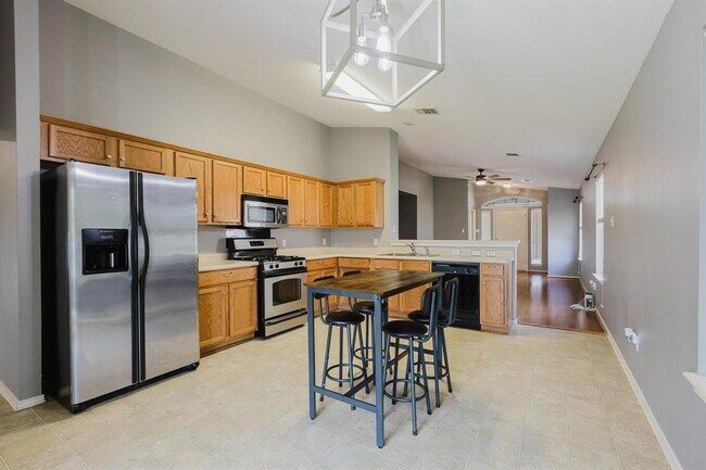 Building Photo - 1409 Molson Lake Dr