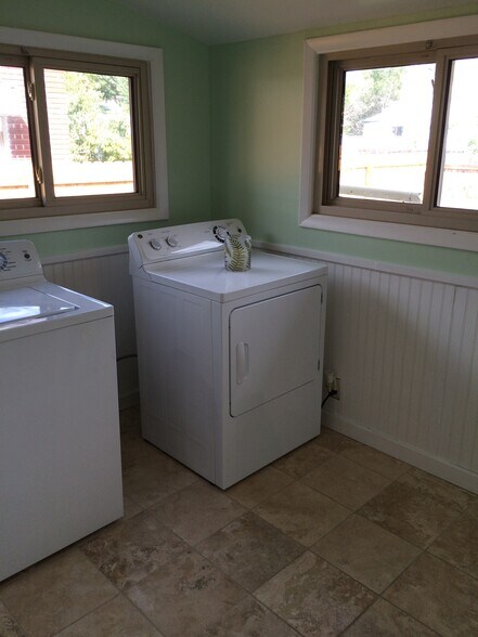 W/D included - 4938 Meade st