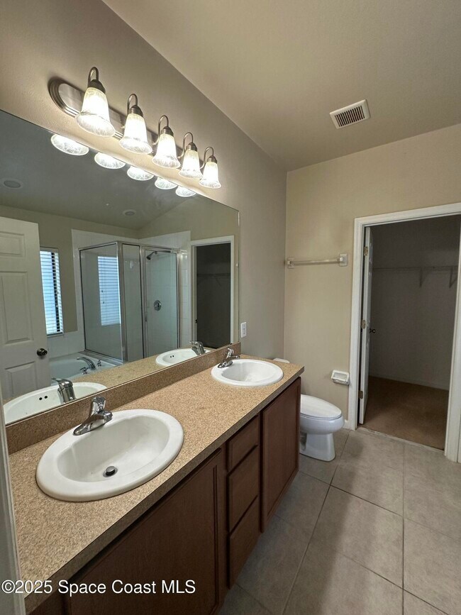 Building Photo - 464 Dryden Cir