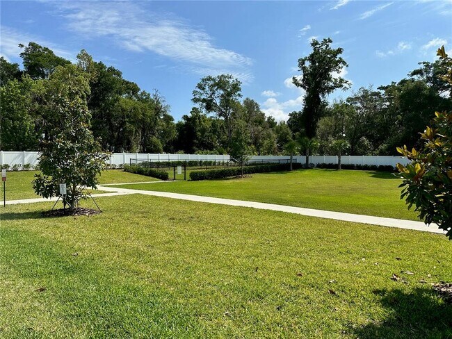 Building Photo - 3356 Private Oak Dr