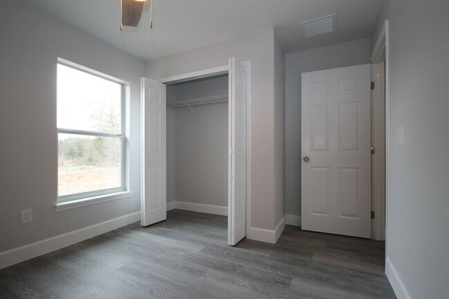 Building Photo - GORGEOUS 3 Bedroom, 2 Bathroom Home in Dun...