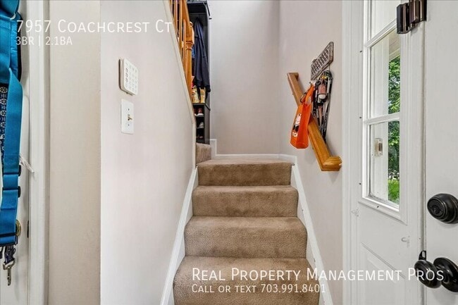 Building Photo - 7957 Coachcrest Ct