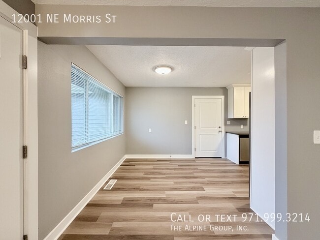 Building Photo - 12001 NE Morris St