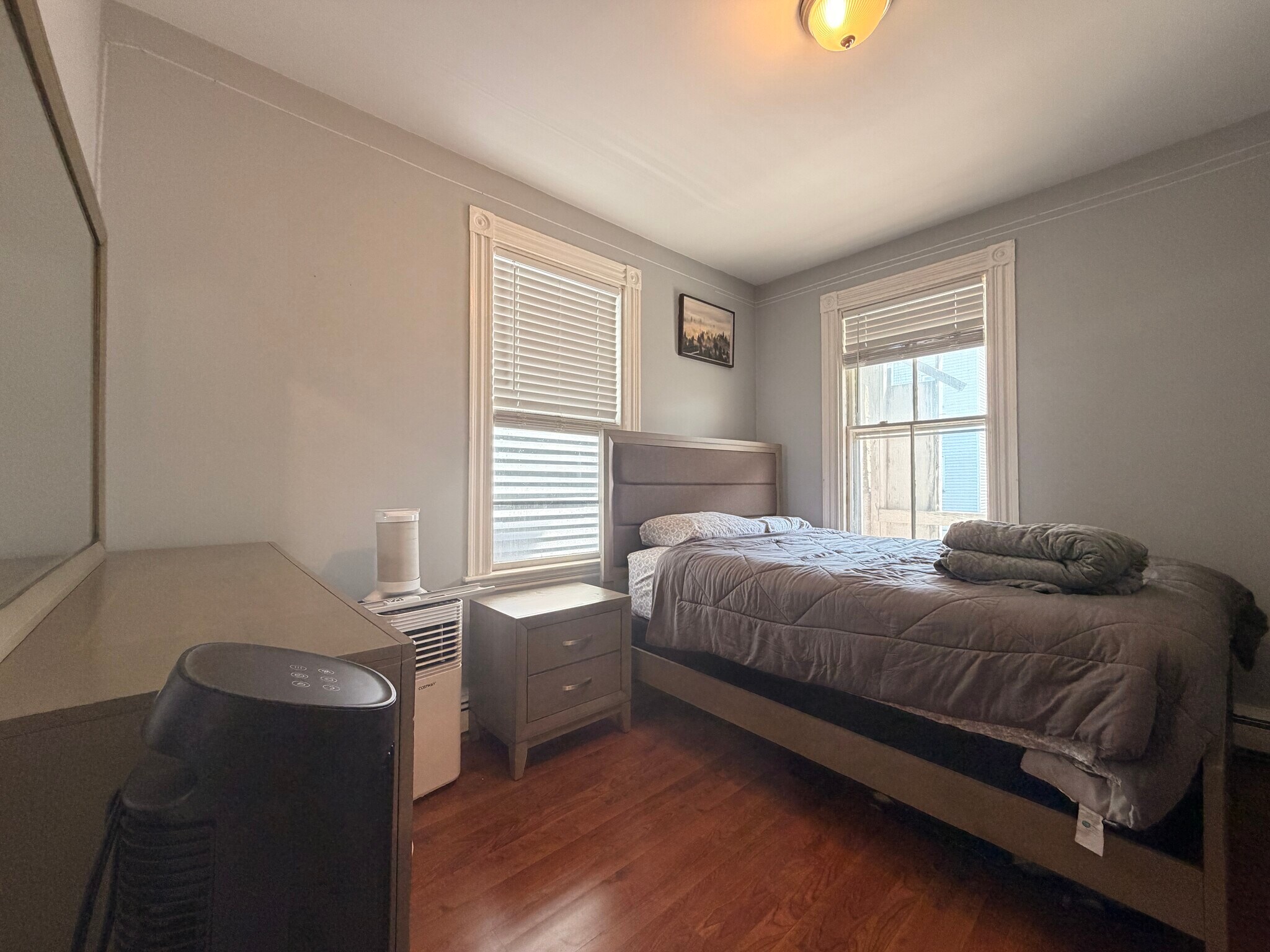 Building Photo - 18 Washburn St