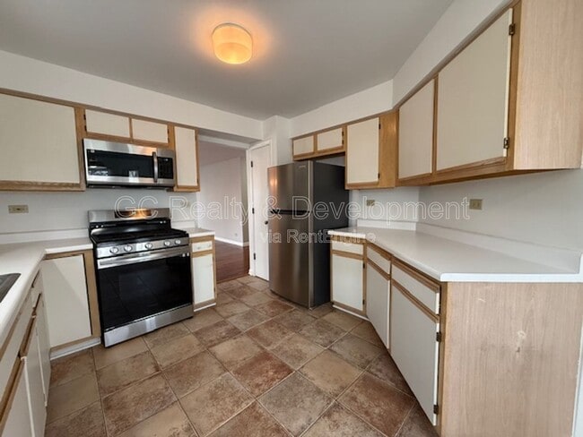 Building Photo - 2131 Aberdeen Ct