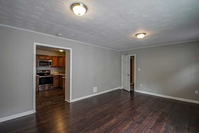 Building Photo - Everything' Is Updated!  4BR, 1BA -  Fully...