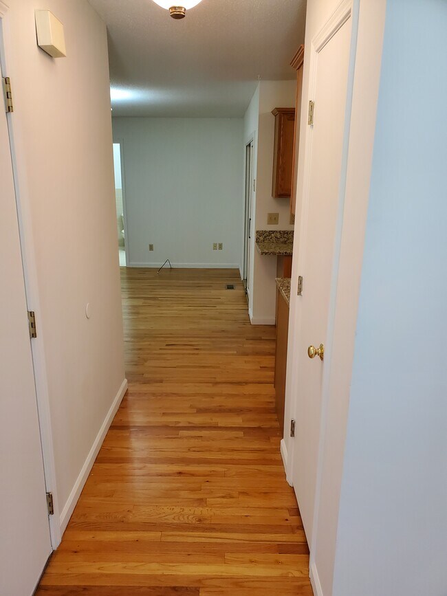 Hall to Family Rm & kitchen - 40 Bluebird Lane