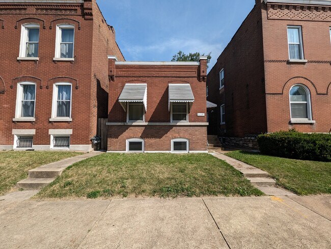 Primary Photo - 2630 Oregon Ave