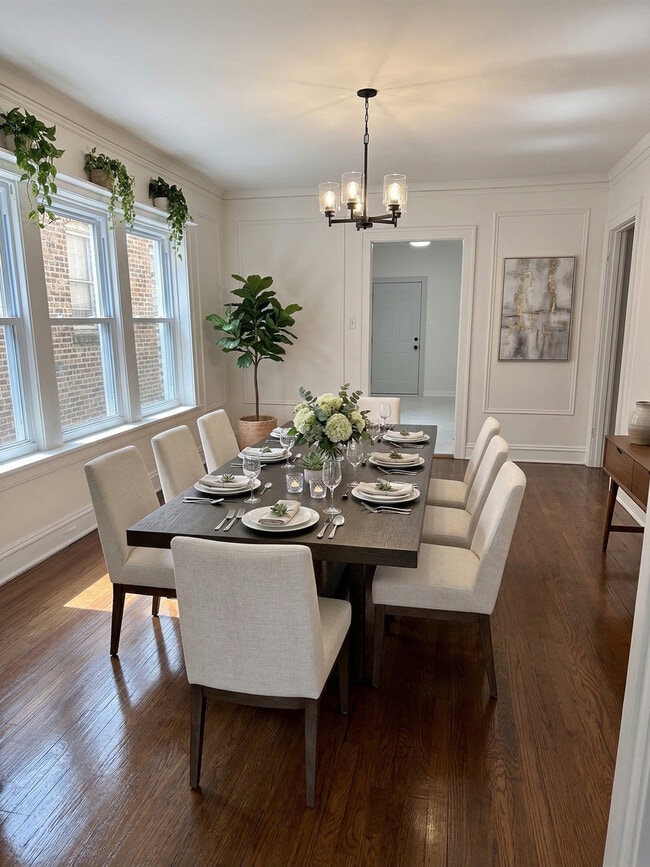 Building Photo - 6246 N Oakley Ave