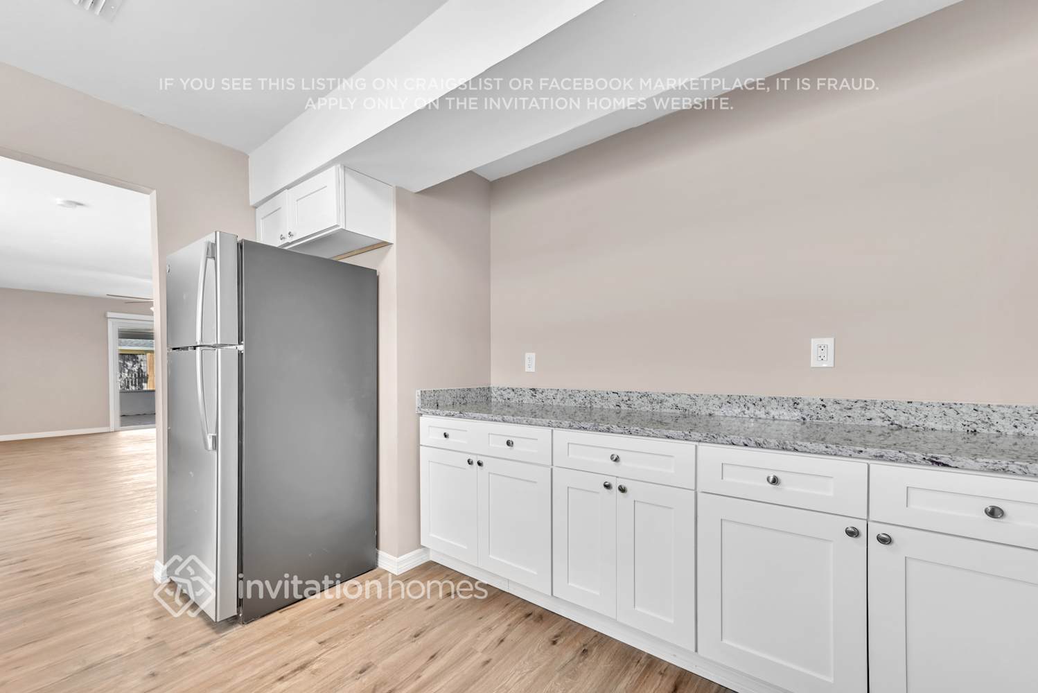Building Photo - 6914 Voltaire Dr