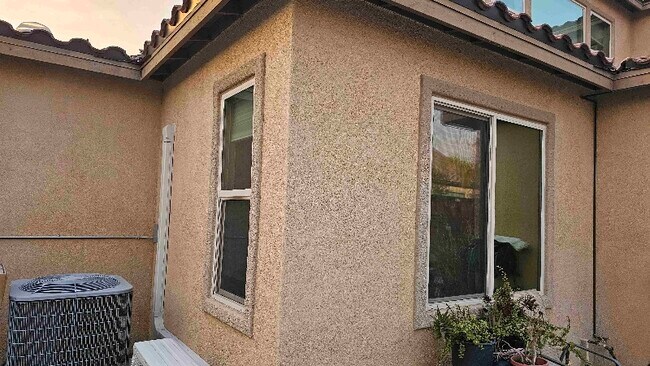 Building Photo - 27964 Mead Ct