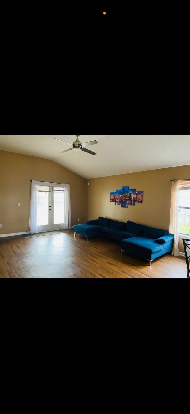 Building Photo - 2736 Maple Durham Dr
