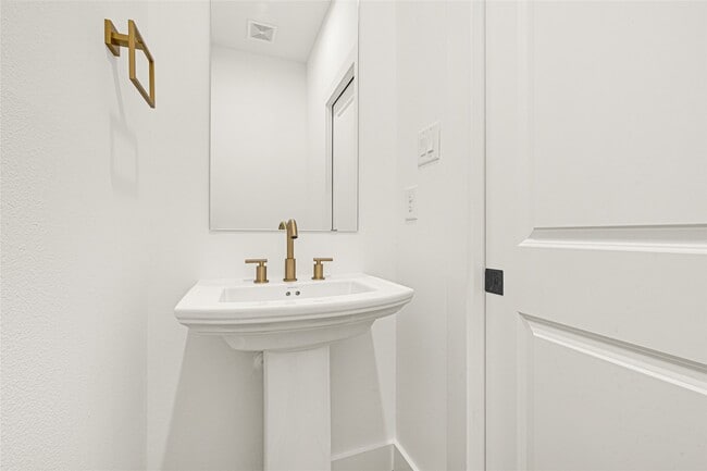 Building Photo - 4606 Crown Grove Ln