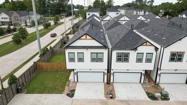 Building Photo - 5931 Wheatley St